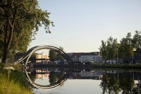 Бесконечный мост в Нидерландах