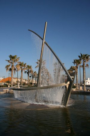 Лодка - фонтан 