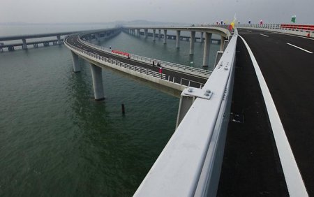 Циндао Гайвань. Длиннейший в мире мост